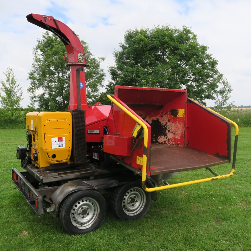 TP 200`Trailed Wood Chipper