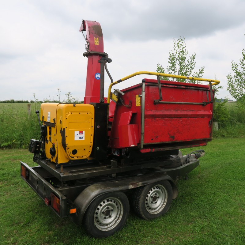 TP 200 Trailed Wood Chipper